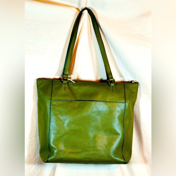 Fossil Tara Shopper Tote in Green Moss - Picture 2 of 6